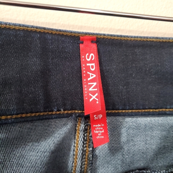 Spanx - 20231R Cropped Flare Denim Jeans - Size S - Picture 5 of 7